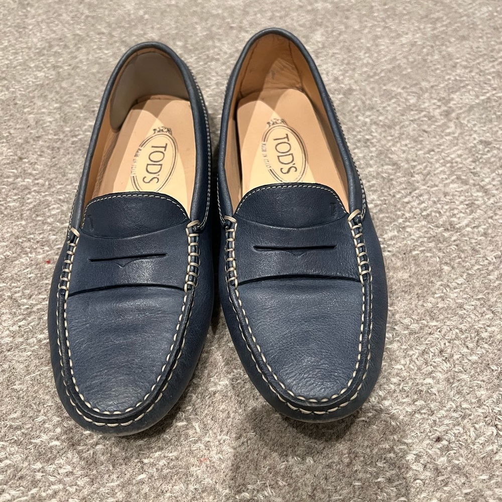 TOD’S Leather Loafer